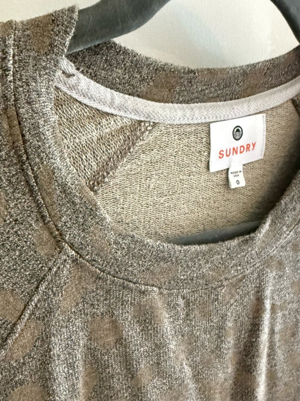 SUNDRY  Crew Sweatshirt in Leopard